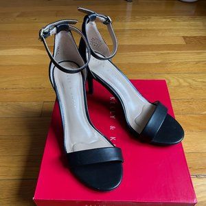 Kelly & Katie Kirstie Black Heels (Size 6)